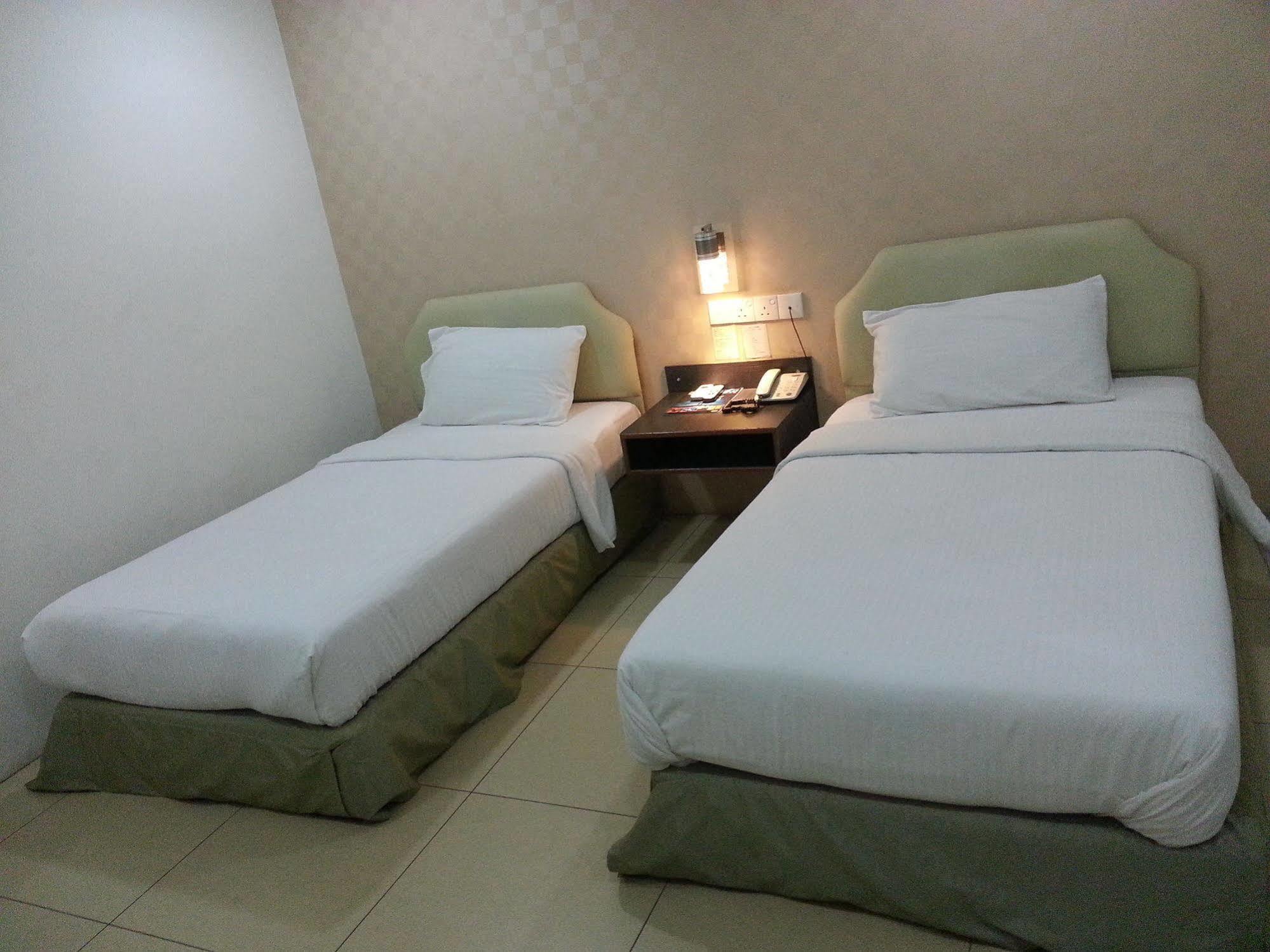 Hotel Avenue Kuantan Exterior photo